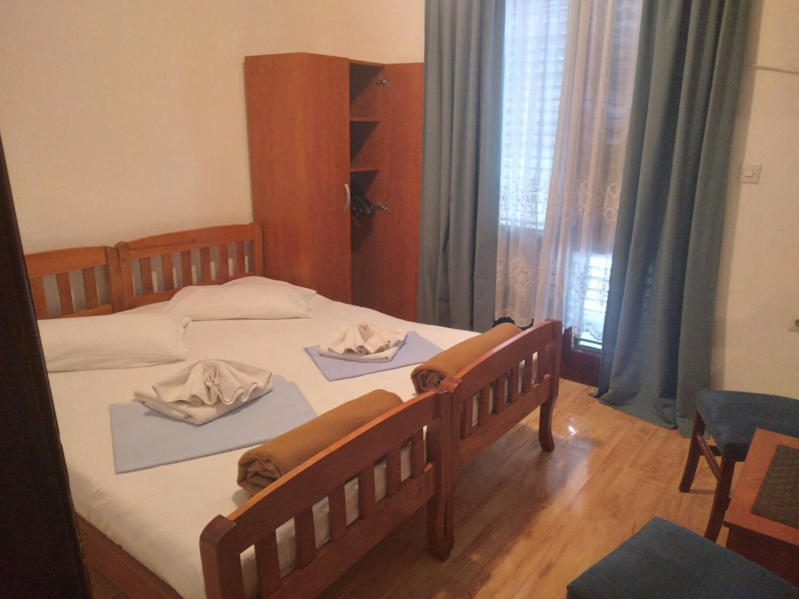 Bed and Breakfast Pansion Mimoza Herceg Novi Esterno foto